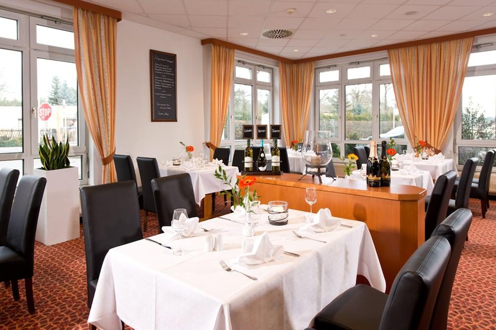 Achat Hotel Schwarzheide Lausitz エクステリア 写真