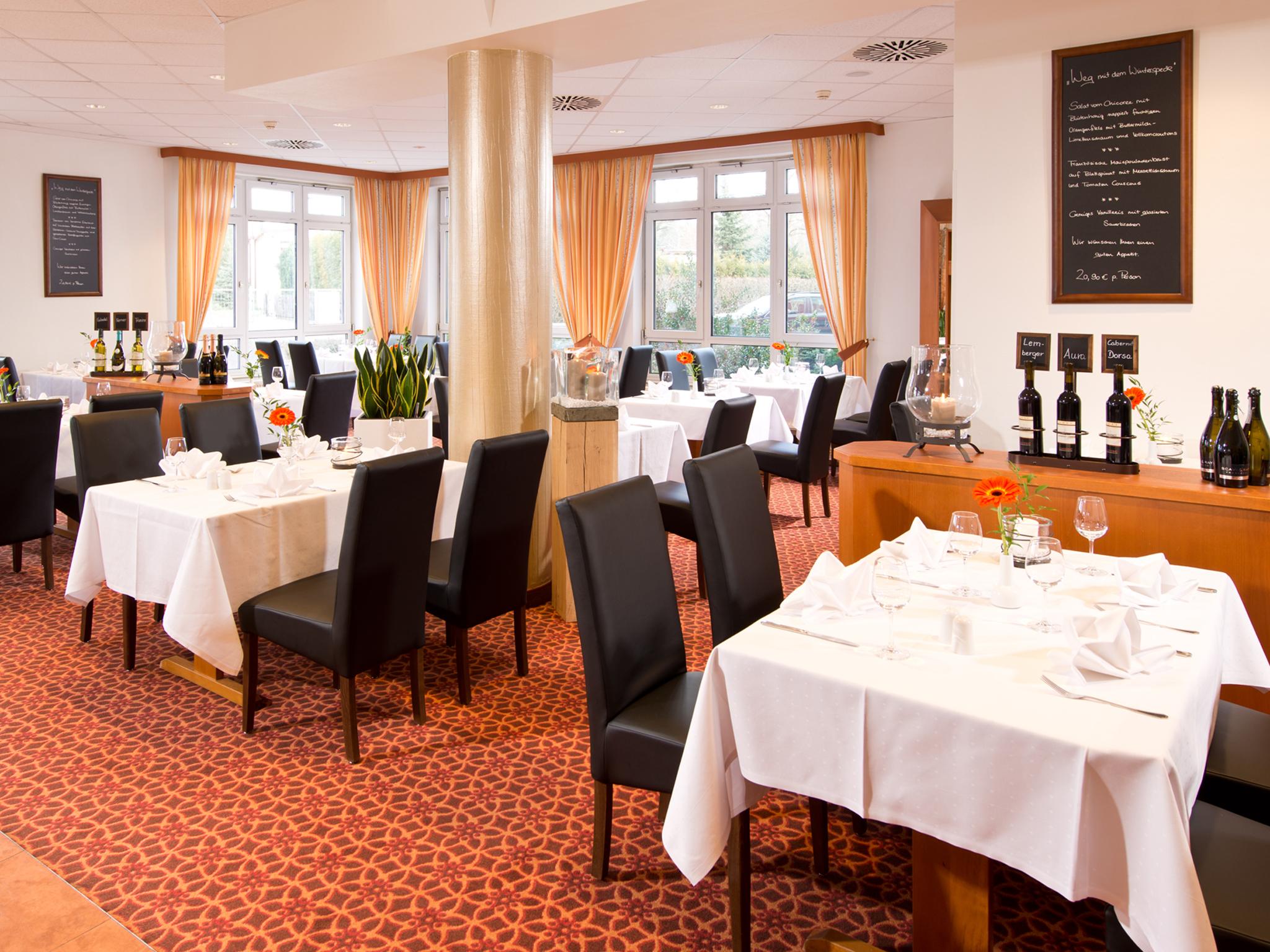 Achat Hotel Schwarzheide Lausitz エクステリア 写真